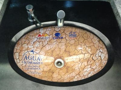 Economize / Save Water - Werbung