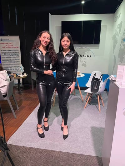 Hostess services for work at the exhibition - Evénementiel