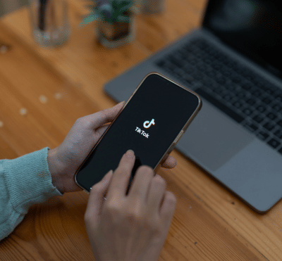 Des publicités Tiktok pour sensibiliser les adolescents - Marketing