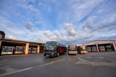 Rast Reisen 3 Busfahrer, 1 Mechaniker, 3 Tourismuskauffrauen besetzt - Marketing
