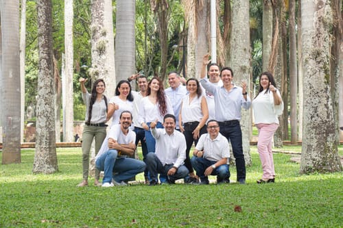 Reinvent Publicidad cover