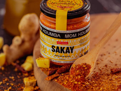 Mom Koumba - Branding y posicionamiento de marca