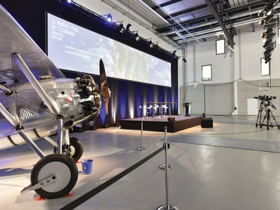 Une inauguration pour l’Aéropôle de Payerne - Advertising