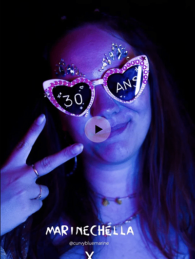 Vidéo de @curvybluemarine ( Influenceuse ) - Production Vidéo