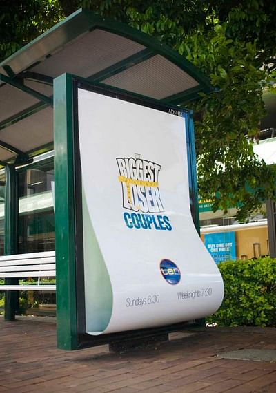 Bus stop - Publicidad