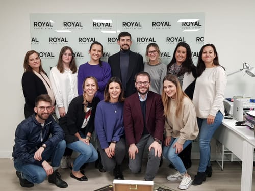 Royal Comunicación cover